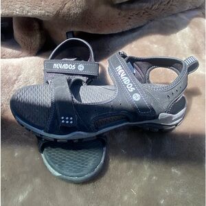 Water shoes Teva like sandals for boys